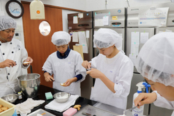 写真：パラソルクッキー作りの様子6