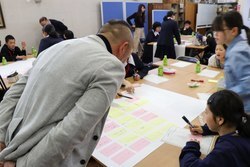 写真：返礼品作成会の様子3