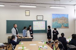 写真：返礼品作成会の様子4