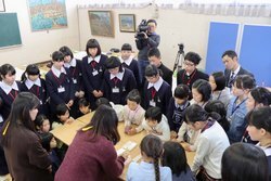 写真：返礼品作成会の様子5