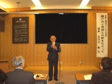 写真：開会あいさつ（倉敷市民憲章推進研修会　室山貴義会長）