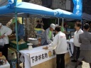 写真：下津井名物のタコ飯等のテント1
