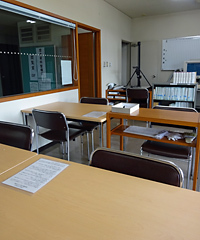 写真：閲覧室のようす