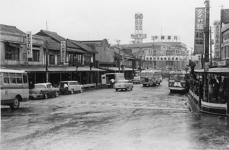 写真:倉敷駅前(南口)