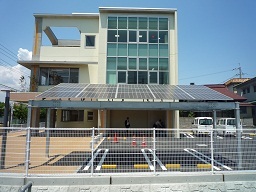 写真:玉島児童館の太陽光発電システム1