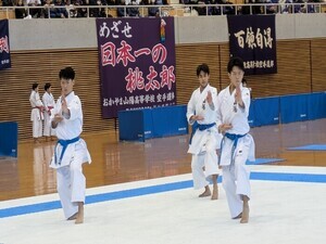 大会中の写真（男子の形）