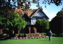 photo: Mona Vale Homestead Gardens