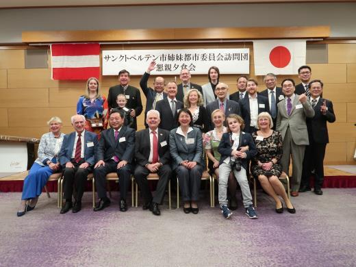 写真：懇親夕食会