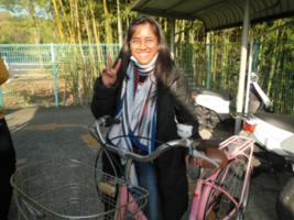 写真：留学生への中古自転車交付3