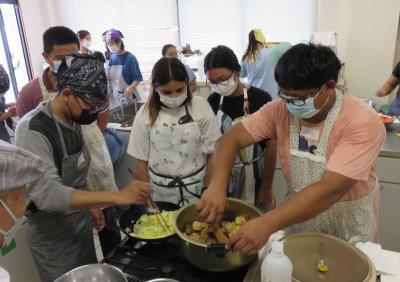 写真:料理教室の様子