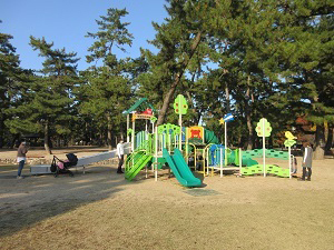 写真：幼児用遊具