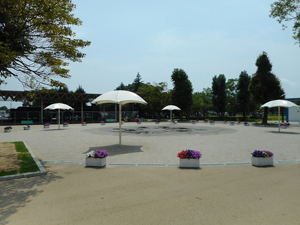 写真：広々とした噴水広場