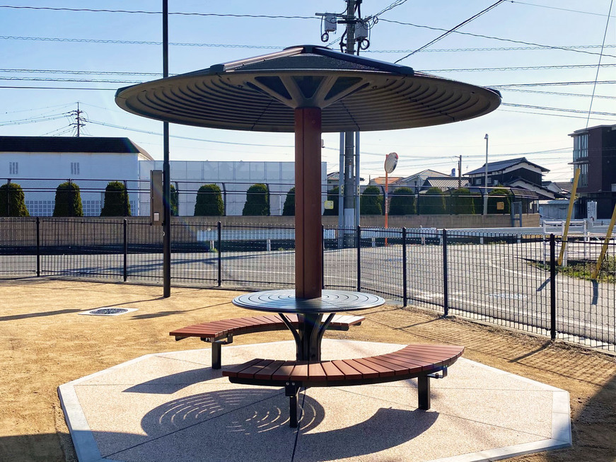写真：西阿知南ふれあい公園四阿