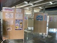 写真：人権啓発作品展の様子1