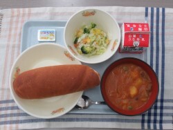 写真：中学校献立2024年2月1日
