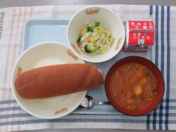 写真：小学校献立2024年2月1日
