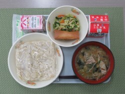 写真:中学校献立2024年3月6日