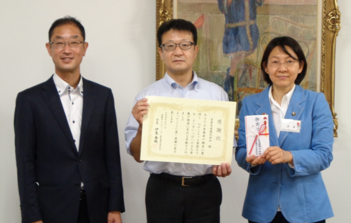 写真：令和4年7月8日寄附採納式