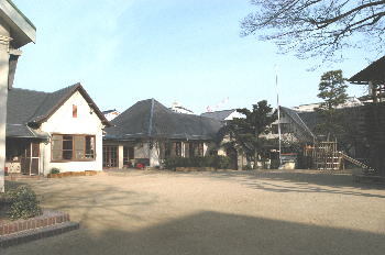 写真：若竹の園保育園舎正面