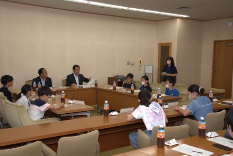 写真:正副議長へ質問コーナーの様子5