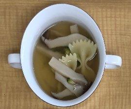 写真：マカロニスープ
