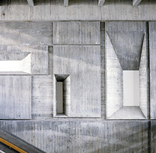 写真：倉敷市庁舎(現 倉敷市立美術館)の内壁