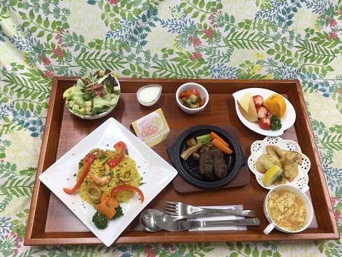 写真:洋食お祝い膳
