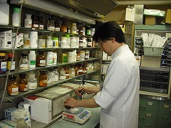 写真：薬剤師1