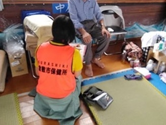 写真:健康観察の様子