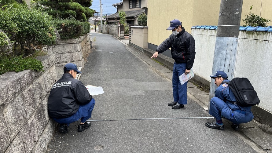 写真：密集地査察の様子