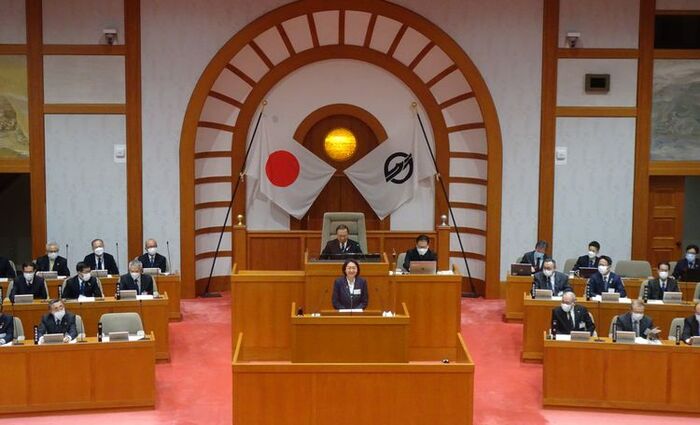 写真：令和4年12月議会における所信表明の様子
