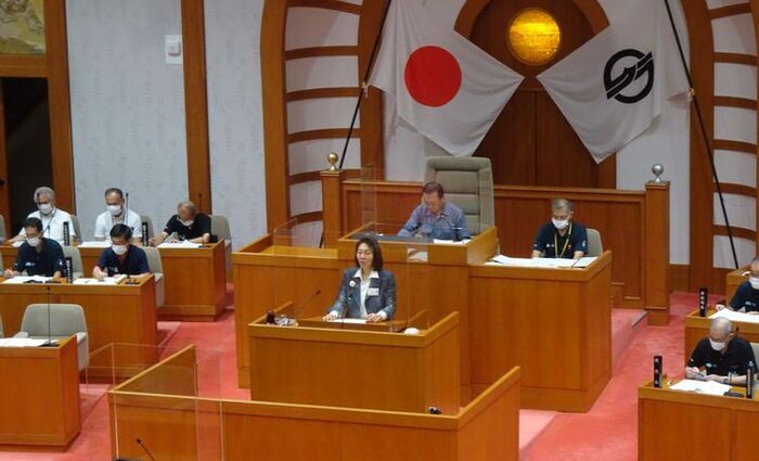 写真：令和3年9月議会における所信表明の様子