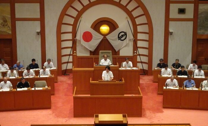 写真：平成30年6月議会における所信表明の様子