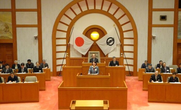 写真：平成30年2月議会における所信表明の様子