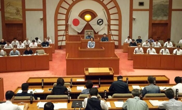 写真：平成29年9月議会における所信表明の様子