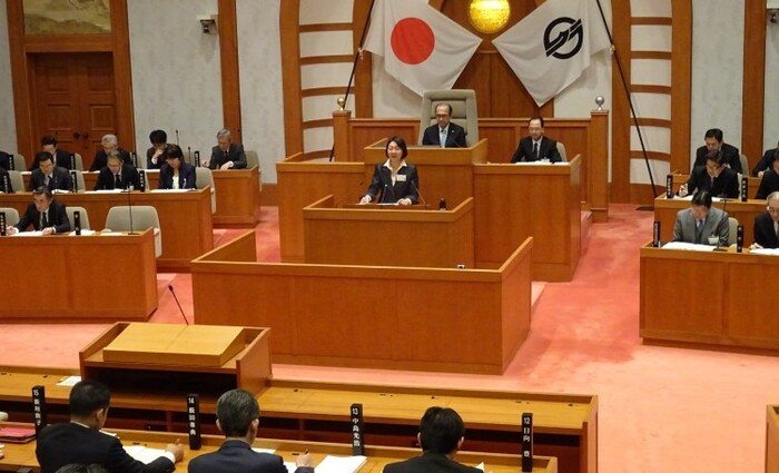 写真：平成29年2月議会における所信表明の様子