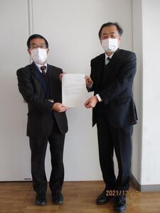 写真：答申書受領2