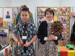 写真：講師の木村祐介さん（右）と村上碧さん（左）
