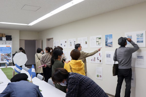 写真：ポスターセッション・パネル展示の様子8