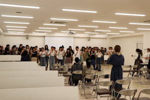 写真：ファッションショー練習6
