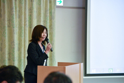 写真：中央高校の校長先生からも講評をいただきました