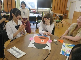 写真:ESS同好会との交流会の様子