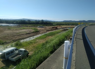 写真：小田川と高梁川の工事1