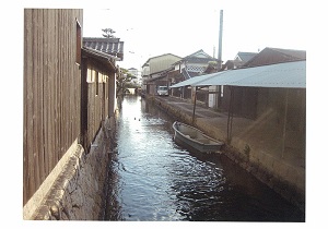 写真：水玉ブリッジ東入口2